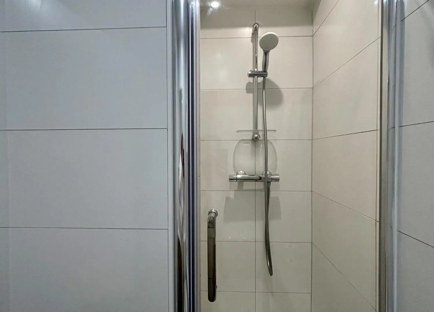 Fully Equipped Studio Near Metro Paris 0*,  France