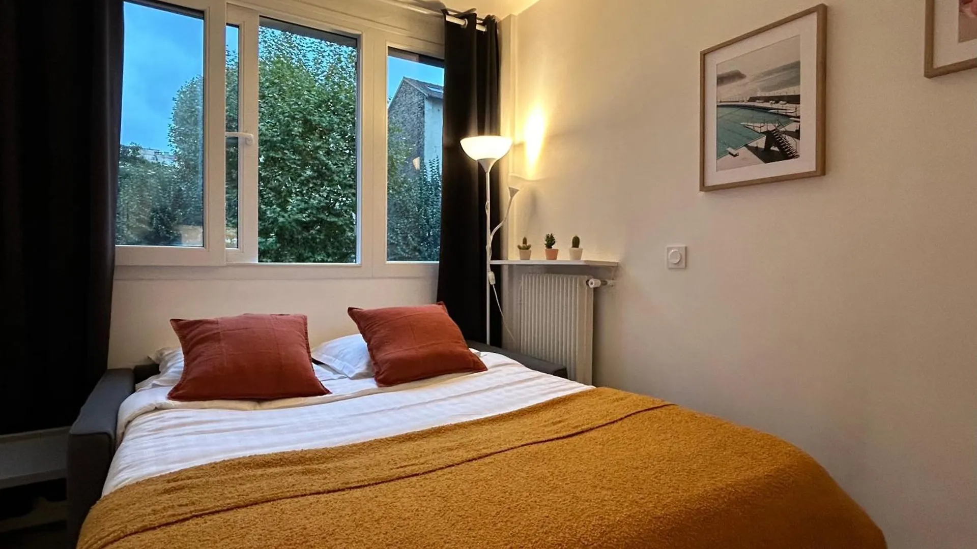 Fully Equipped Studio Near Metro Paris France
